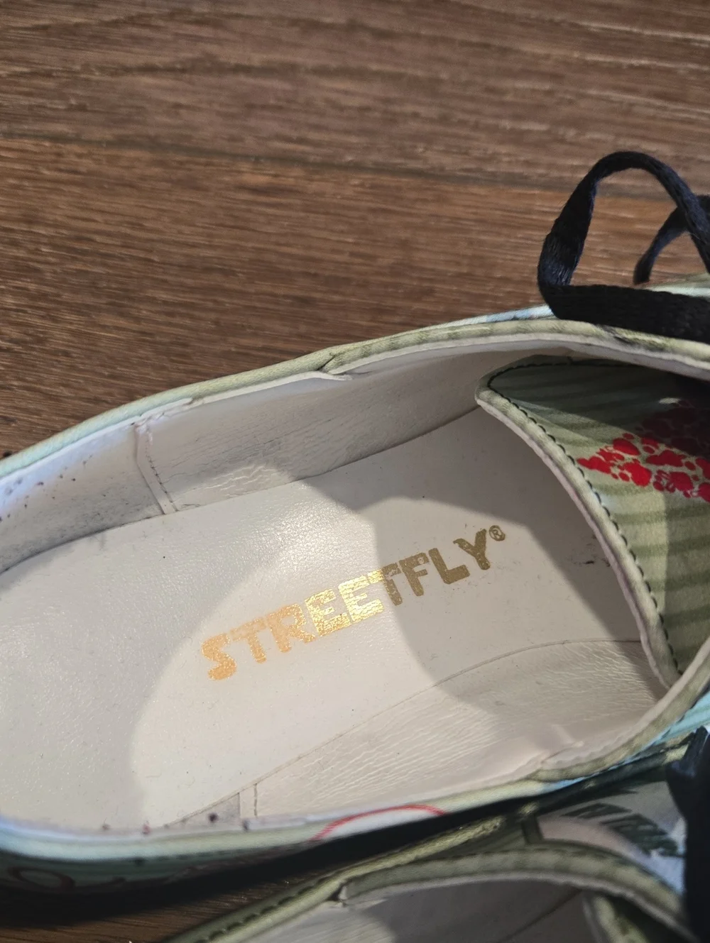 STREETFLY SANTA'S CHRISTMAS SHOES..SIZE 38 (7)....#8157